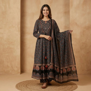 Raat Rani Black Anarkali Set