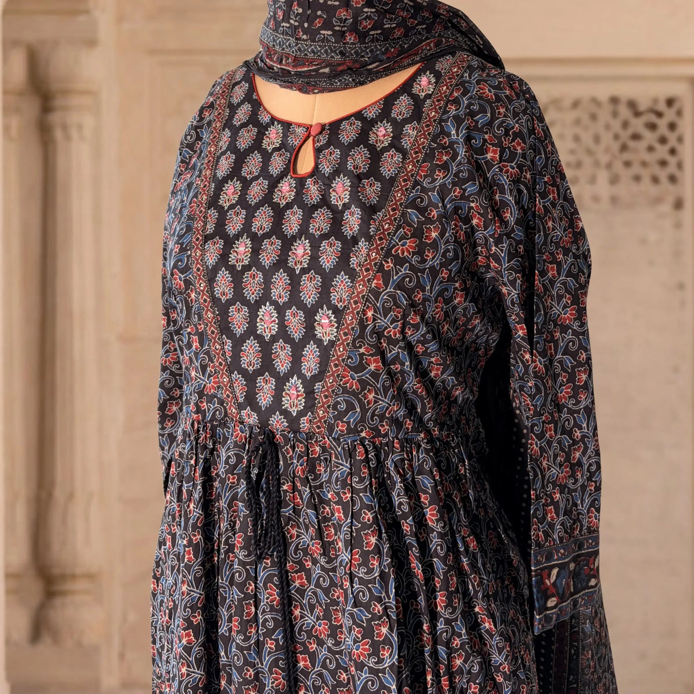 Raat Rani Black Anarkali Set