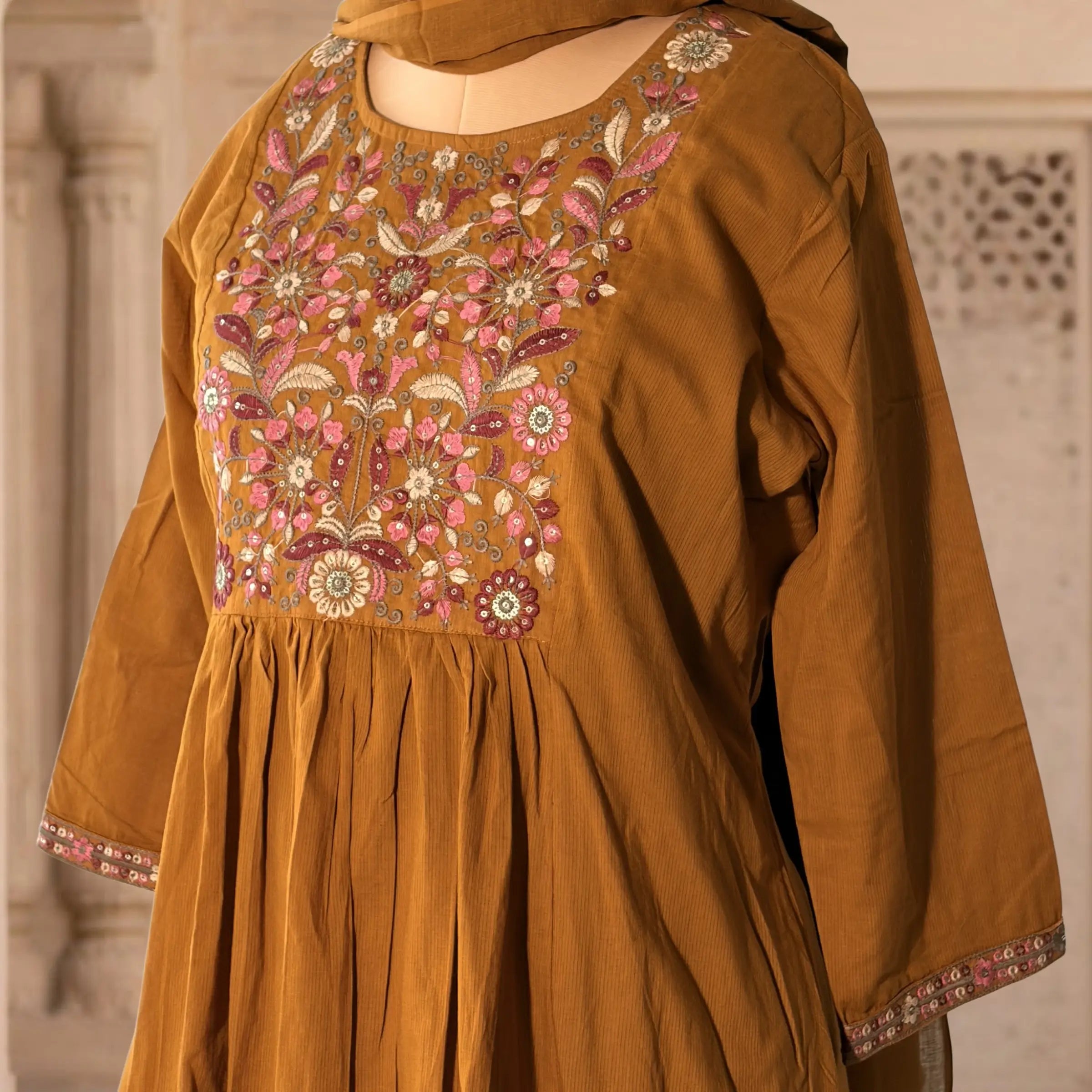 Zariya Embroidered Flared Kurta Set
